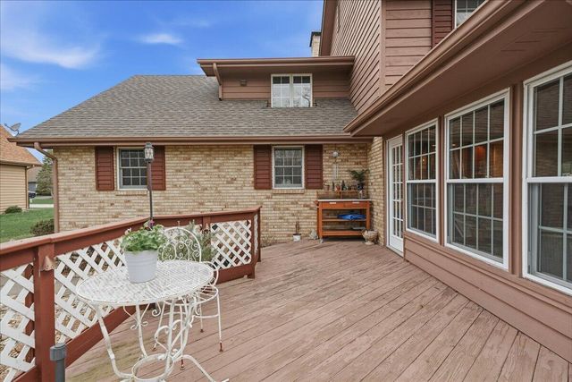 404 Westchester Lane, Valparaiso, IN 46385