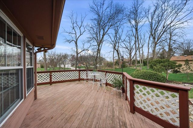 404 Westchester Lane, Valparaiso, IN 46385