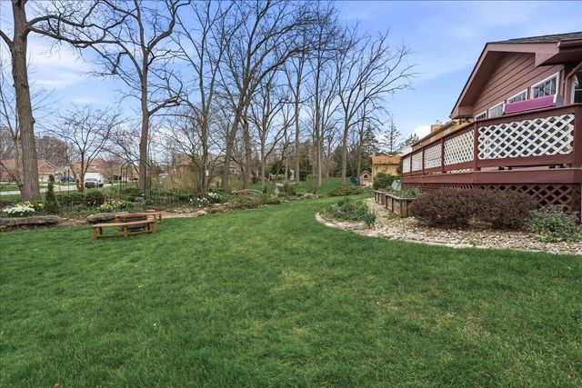 404 Westchester Lane, Valparaiso, IN 46385