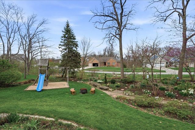 404 Westchester Lane, Valparaiso, IN 46385