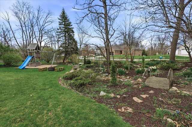 404 Westchester Lane, Valparaiso, IN 46385