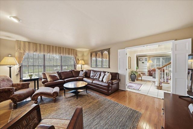 404 Westchester Lane, Valparaiso, IN 46385