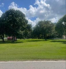 3747 Country Road 962, Alvin, TX 77511