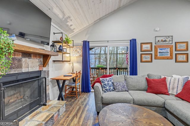 84 Creekside Lane, Clayton, GA 30525