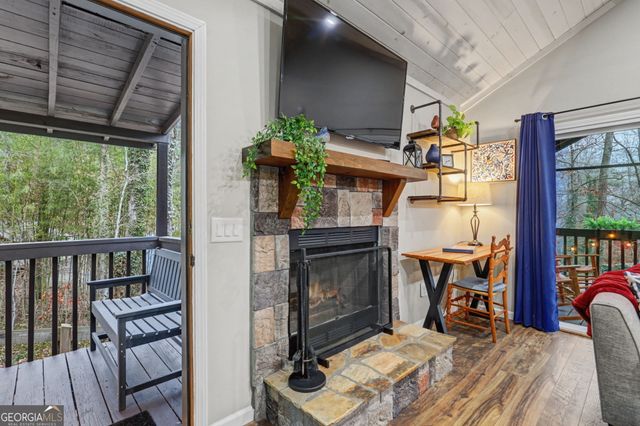 84 Creekside Lane, Clayton, GA 30525