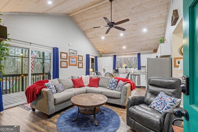 84 Creekside Lane, Clayton, GA 30525