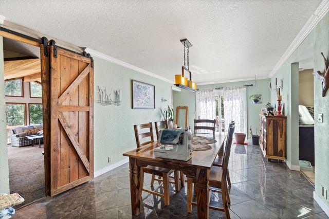 5266 Dark Hollow Road, Medford, OR 97501