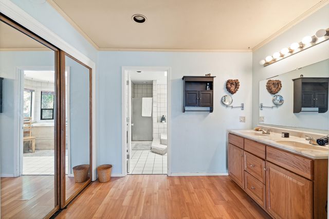 5266 Dark Hollow Road, Medford, OR 97501