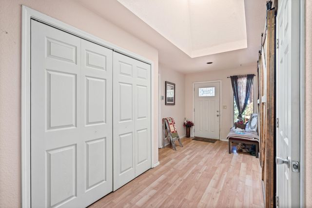 5266 Dark Hollow Road, Medford, OR 97501