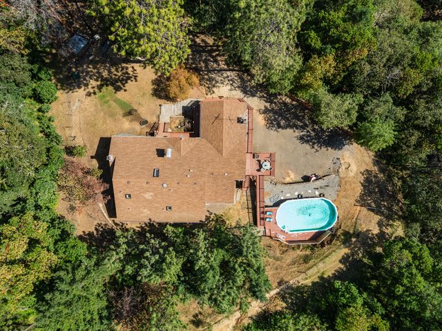 5266 Dark Hollow Road, Medford, OR 97501