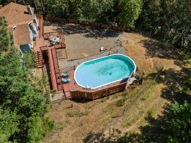 5266 Dark Hollow Road, Medford, OR 97501