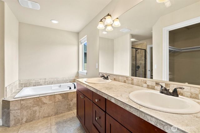 14922 Mountain View Court SE, Yelm, WA 98597
