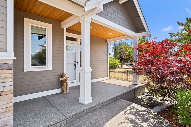 14922 Mountain View Court SE, Yelm, WA 98597