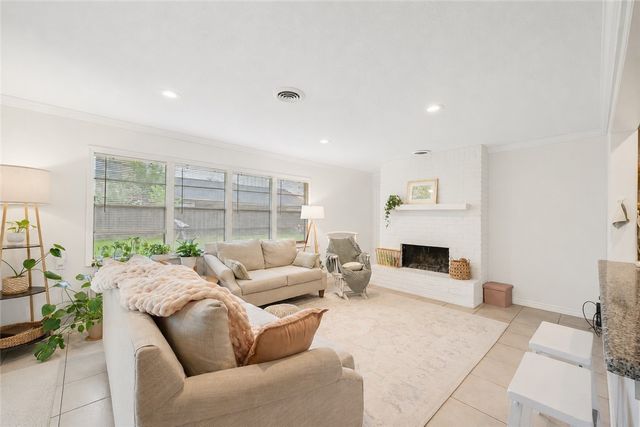 4212 Carter Creek Parkway, Bryan, TX 77802