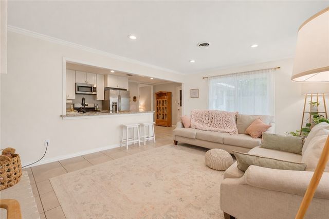 4212 Carter Creek Parkway, Bryan, TX 77802