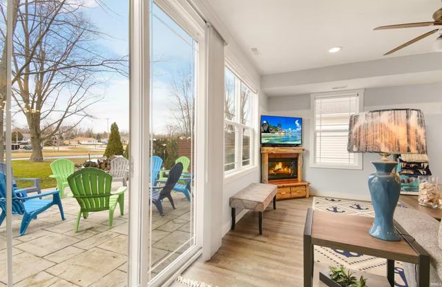 9821 N Marine Key Drive, Syracuse, IN 46567