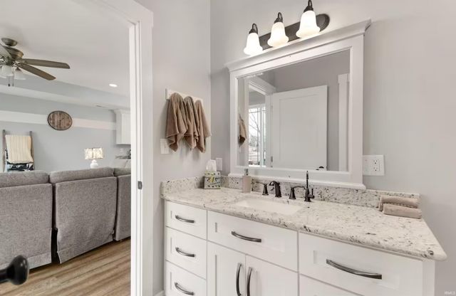 9821 N Marine Key Drive, Syracuse, IN 46567