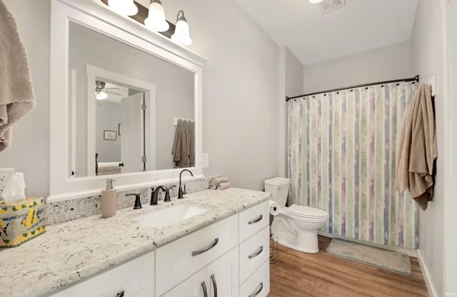 9821 N Marine Key Drive, Syracuse, IN 46567