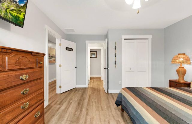 9821 N Marine Key Drive, Syracuse, IN 46567