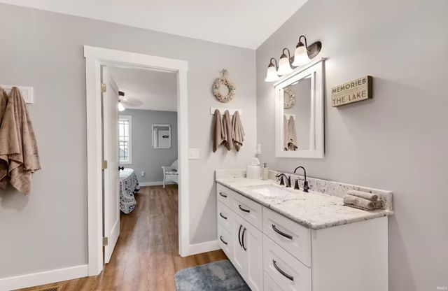 9821 N Marine Key Drive, Syracuse, IN 46567