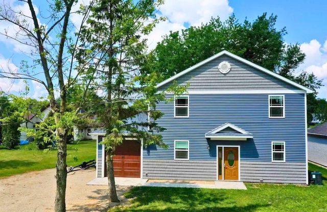 9821 N Marine Key Drive, Syracuse, IN 46567