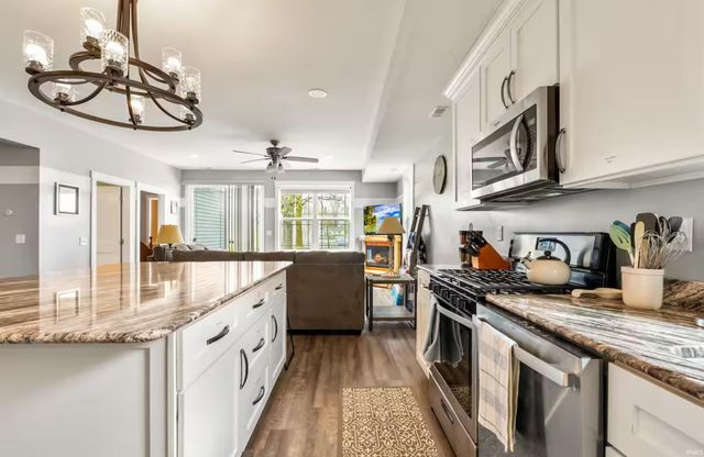 9821 N Marine Key Drive, Syracuse, IN 46567