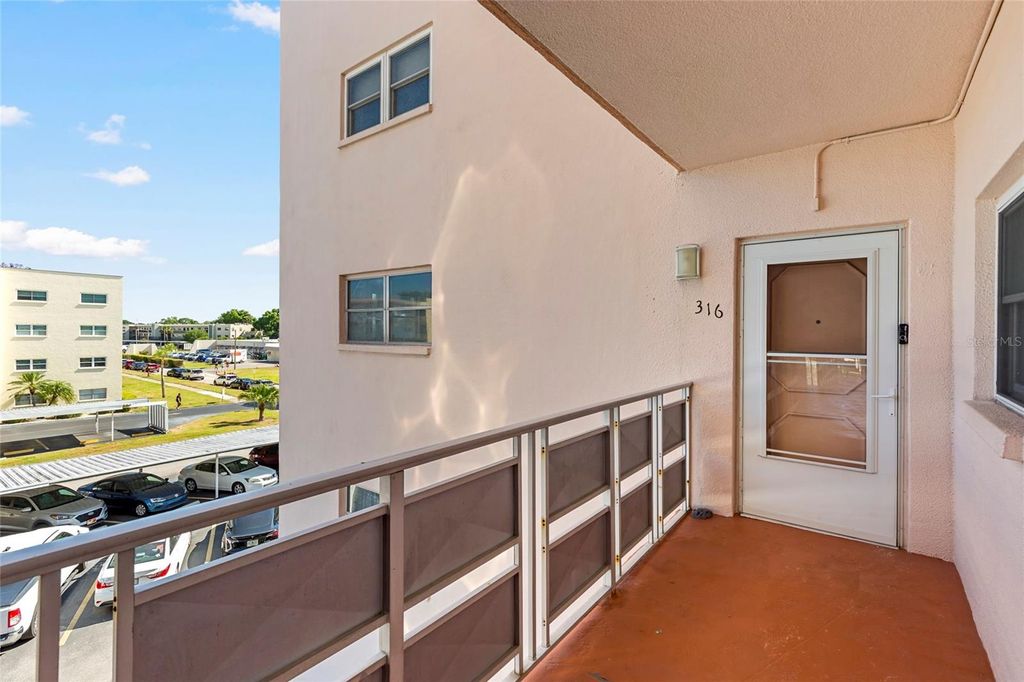 5623 80TH STREET N 316, St Petersburg, FL 33709