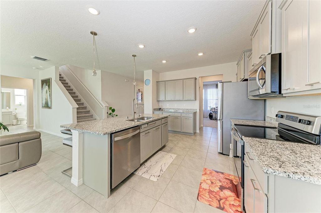 Image 15 of property listing at 3804 TURNING TIDES TERRACE, Bradenton, FL 34208