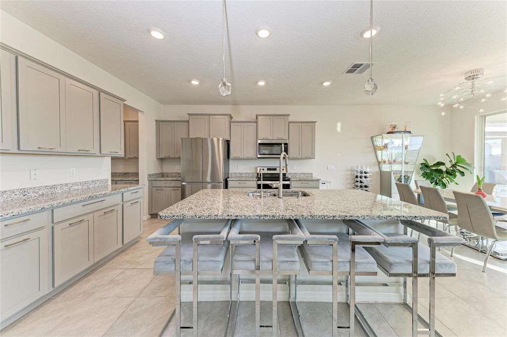 Image 17 of property listing at 3804 TURNING TIDES TERRACE, Bradenton, FL 34208