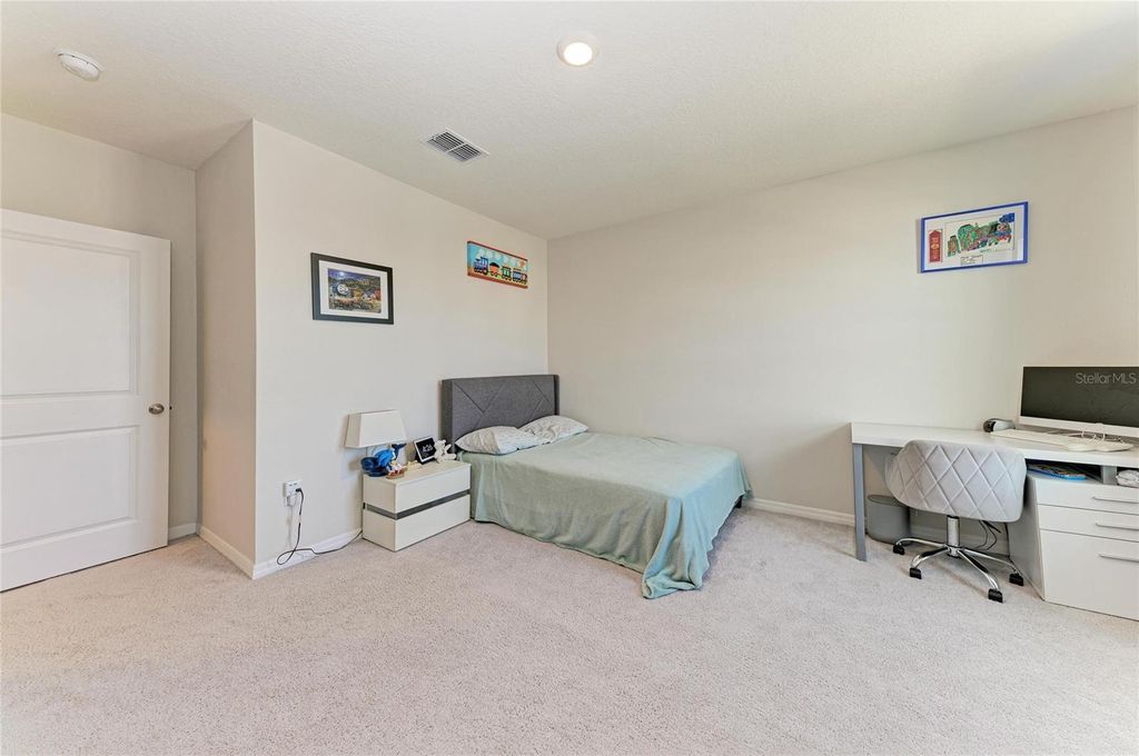 Image 43 of property listing at 3804 TURNING TIDES TERRACE, Bradenton, FL 34208