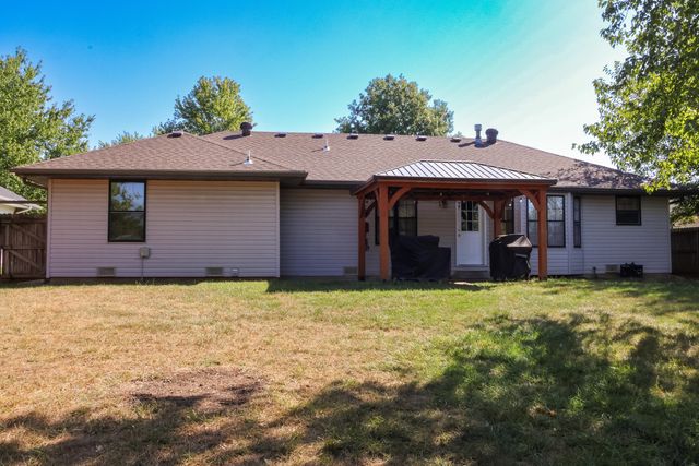343 S Foster Avenue, Springfield, MO 65802