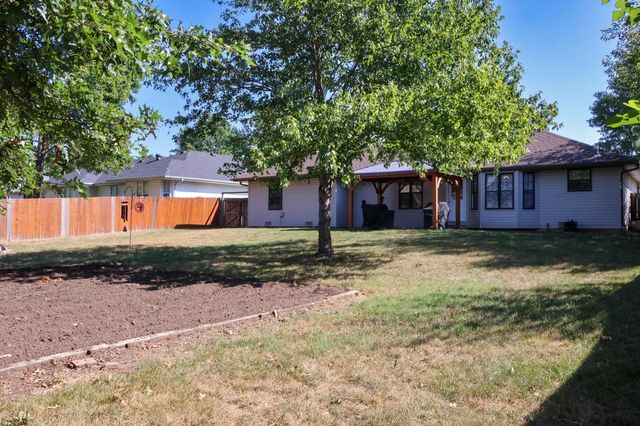 343 S Foster Avenue, Springfield, MO 65802