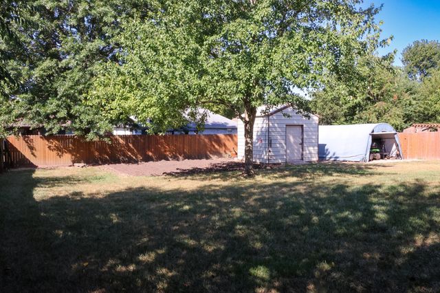 343 S Foster Avenue, Springfield, MO 65802