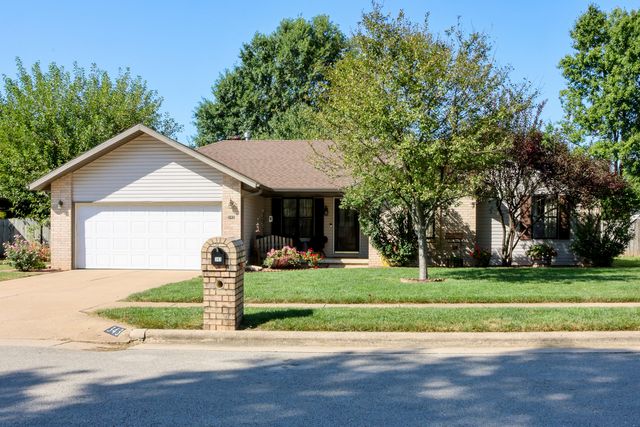 343 S Foster Avenue, Springfield, MO 65802