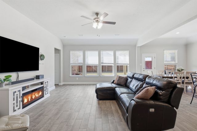 6025 Kansas Trail, Midlothian, TX 76065