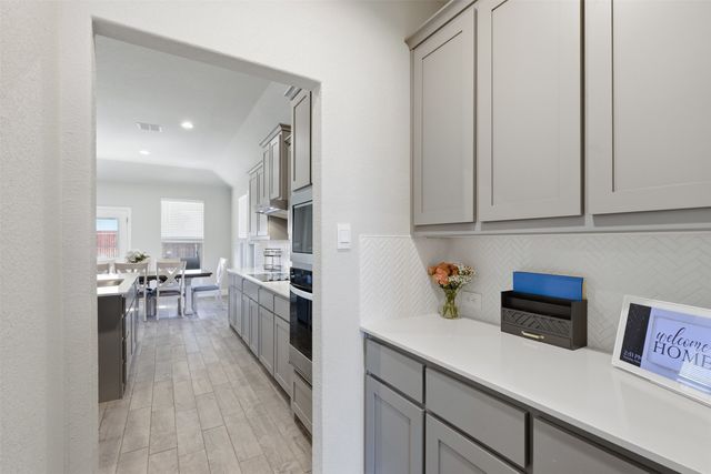 6025 Kansas Trail, Midlothian, TX 76065