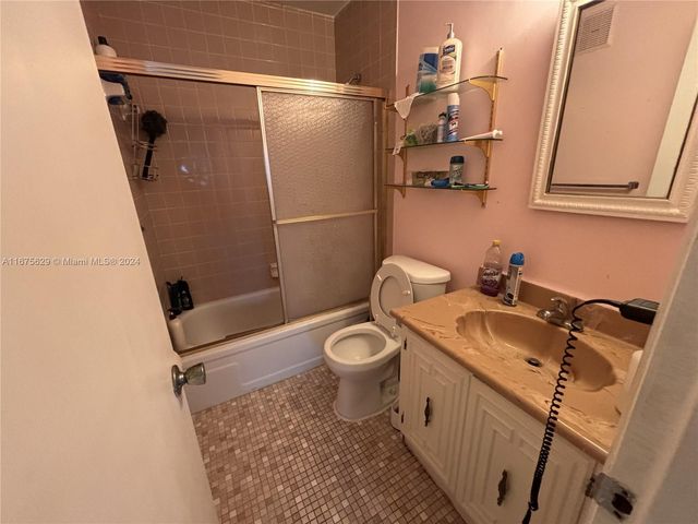 5300 Washington St U103, Hollywood, FL 33021