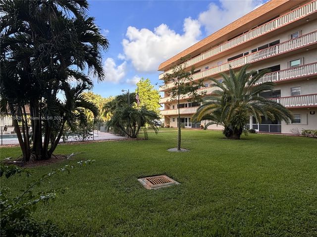 5300 Washington St U103, Hollywood, FL 33021