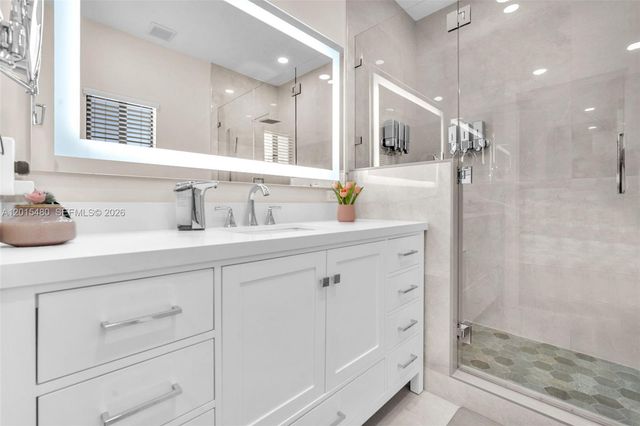 11115 W Okeechobee Rd 175, Hialeah Gardens, FL 33018
