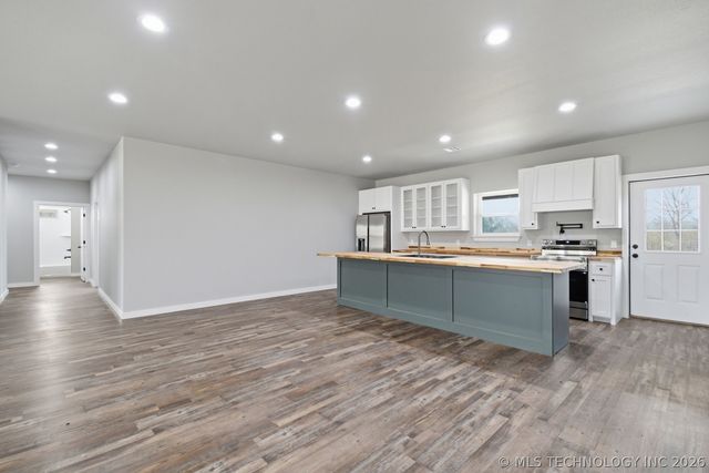 9644 S State Hwy 48, Mannford, OK 74044