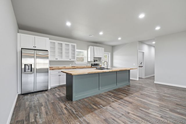 9644 S State Hwy 48, Mannford, OK 74044