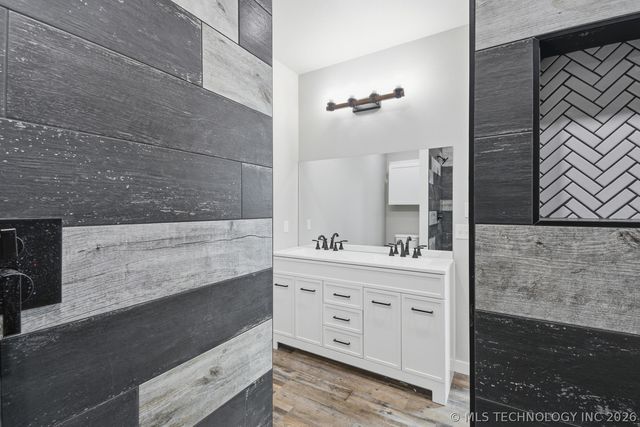 9644 S State Hwy 48, Mannford, OK 74044