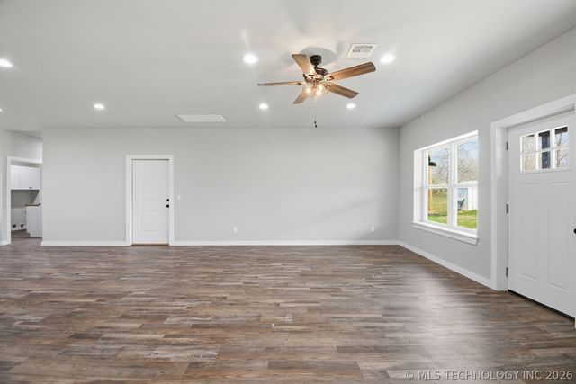 9644 S State Hwy 48, Mannford, OK 74044