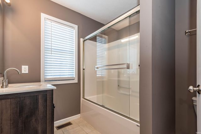 1762 W Eventide Drive, Bloomington, IN 47403