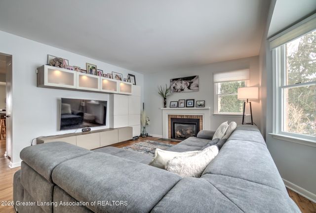 319 Oxford Road, East Lansing, MI 48823