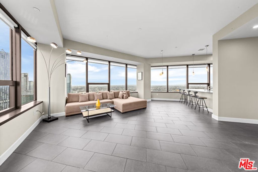 1100 Wilshire Boulevard 2411, Los Angeles, CA 90017