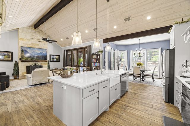 522 S San Juan, Kerrville, TX 78028