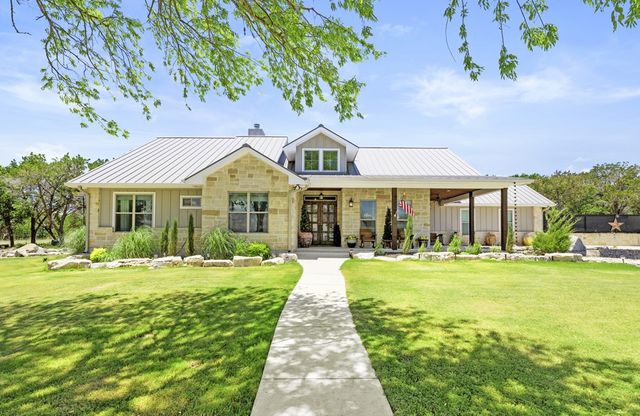 522 S San Juan, Kerrville, TX 78028