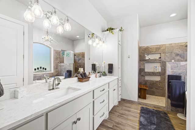 522 S San Juan, Kerrville, TX 78028