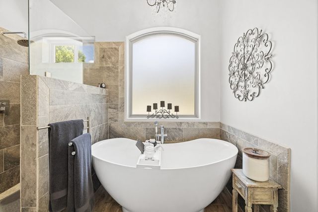 522 S San Juan, Kerrville, TX 78028